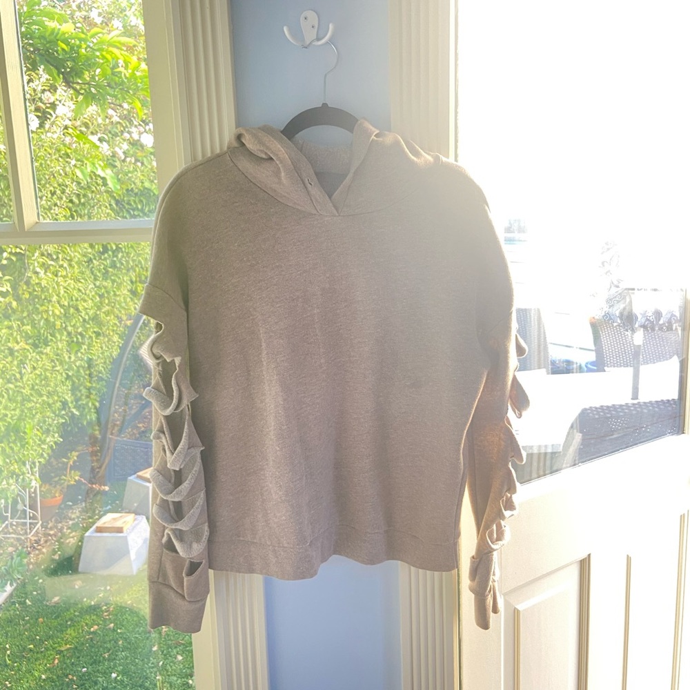 ALO SLAY SLASHED LONG SLEEVE HOODIE
